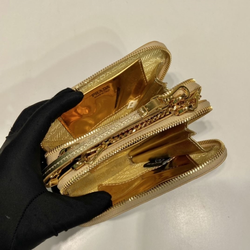 Pra*a triangle pouch